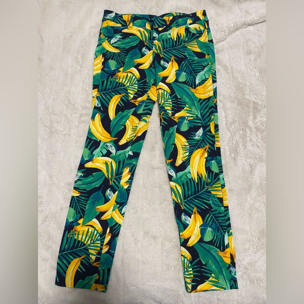 Old Navy Pixie Ankle - Tropical Leaf and Banana Print Leggings - Size 4
